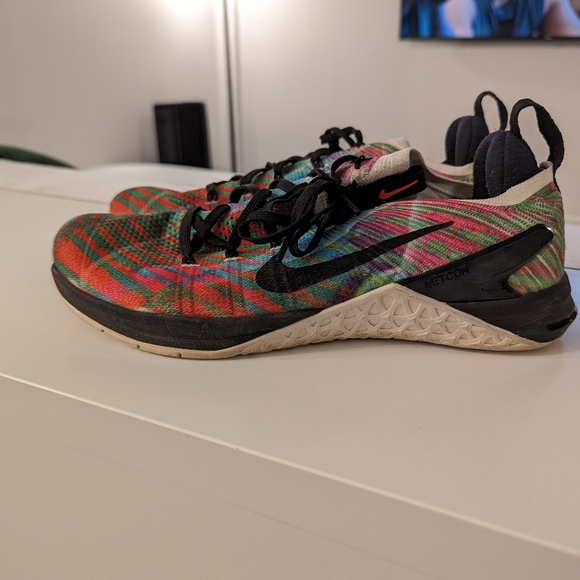 Men's Nike Metcons 9.5 - Picture 3 of 4